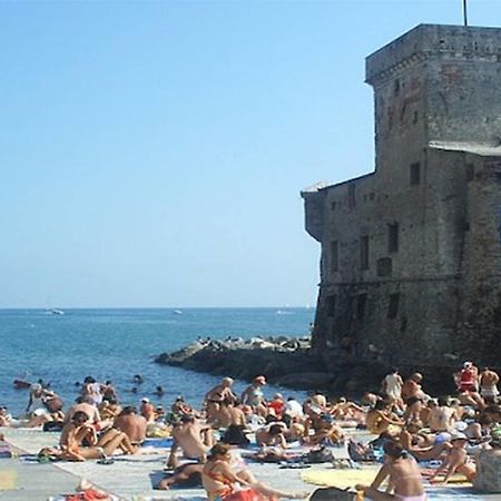 Rapallo trilocale con posto auto privato a 5 minuti a piedi dal mare Camera foto